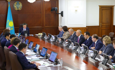 Олжас Бектенов провел заседание Совета предпринимателей по вопросам фармпромышленности