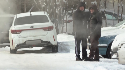 В Казахстане наказывают автовладельцев, которые в морозы долго греют машины во дворах жилых домов