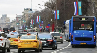 Москву украсили флагами Казахстана и России в преддверии госвизита Токаева