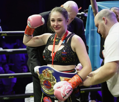 Казахстанская боксерша Ангелина Лукас выиграла титул WBF в ОАЭ