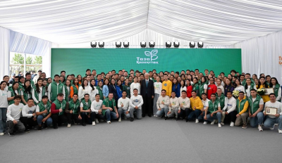 Глава государства наградил активных участников акции &laquo;Таза Қазақстан&raquo;